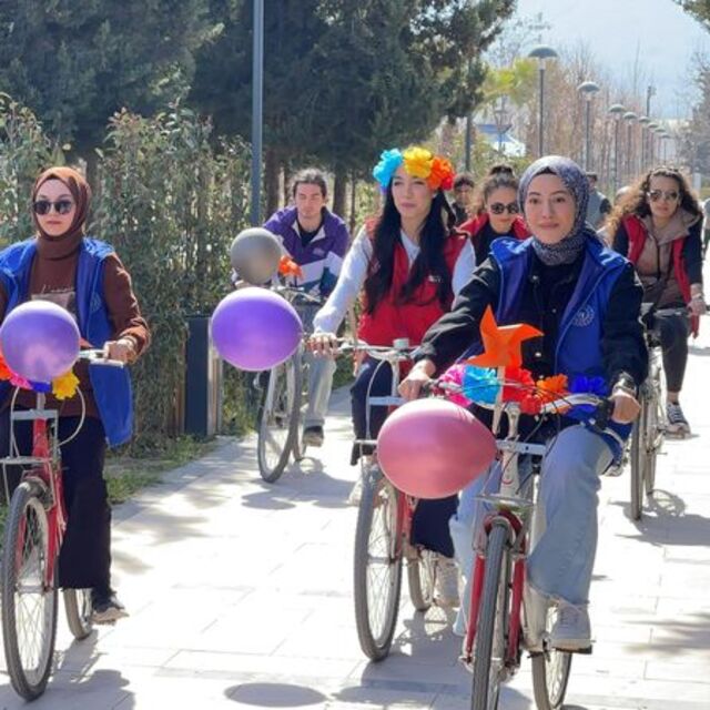 Osmaniye'de "Kadınlar Günü"nde bisiklet turu