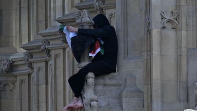 Filistin için Big Ben'e tırmandı