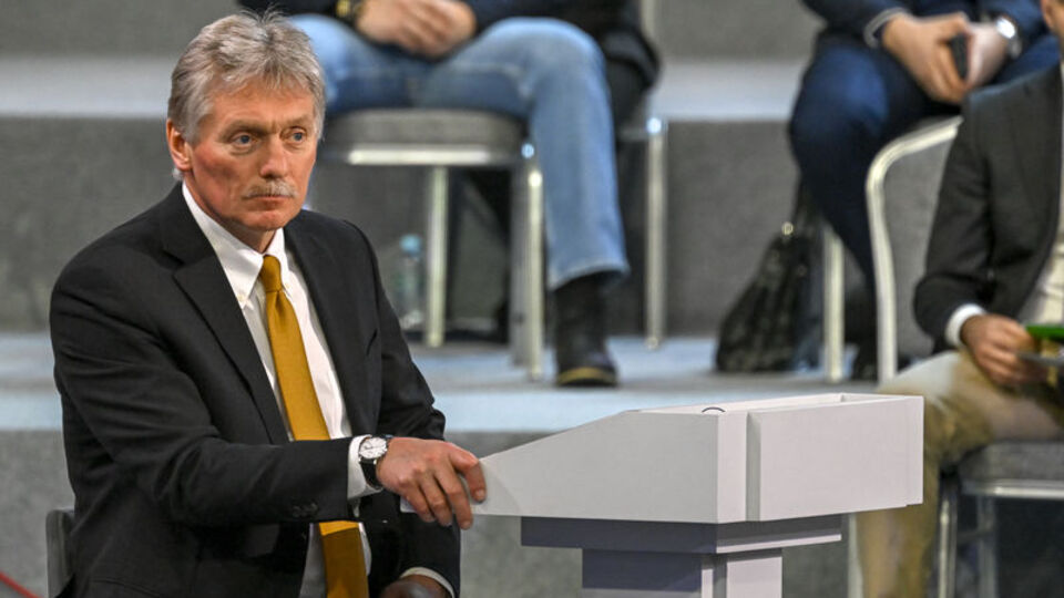 Peskov: Macron geçmişten bahsetmiyor