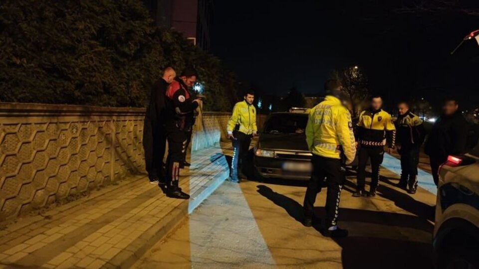 Ehliyetsiz ve alkollü sürücü uygulama noktasından kaçtı