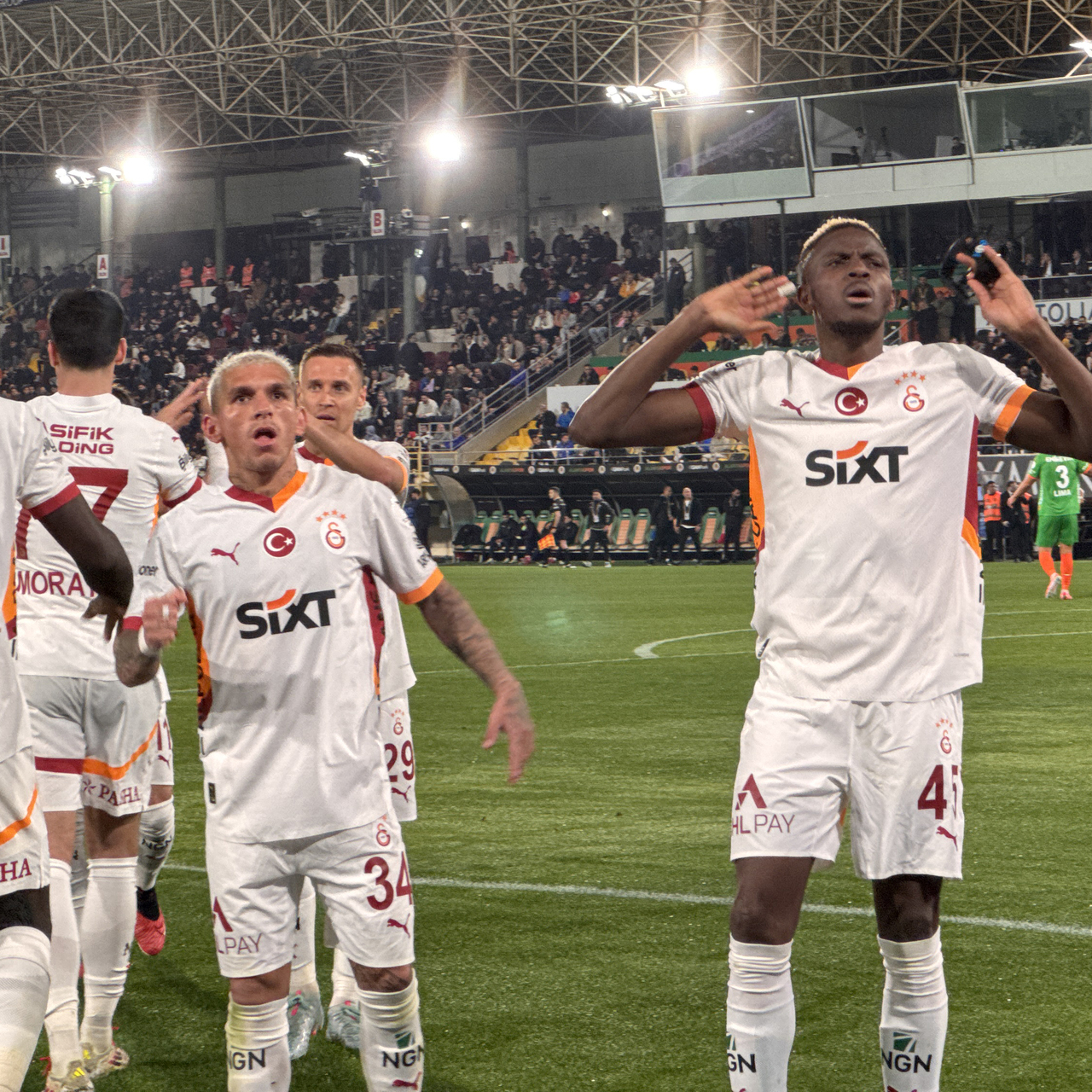 Galatasaray'ın ilk 11'i belli oldu!