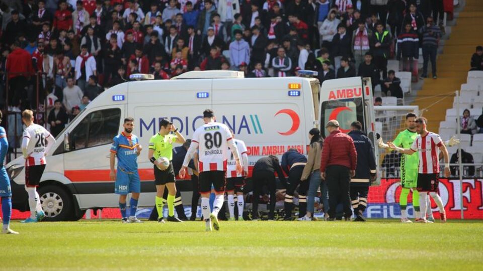 Sivassporlu 2 isim hastaneye kaldırıldı!