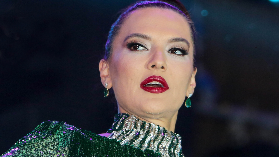 Demet Akalın'ın acı günü