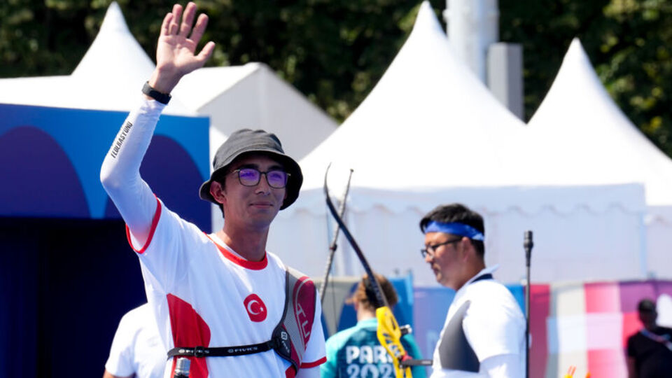 Mete Gazoz'dan gümüş madalya!