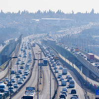 İstanbul'da ısınan hava trafiğe yol açtı!