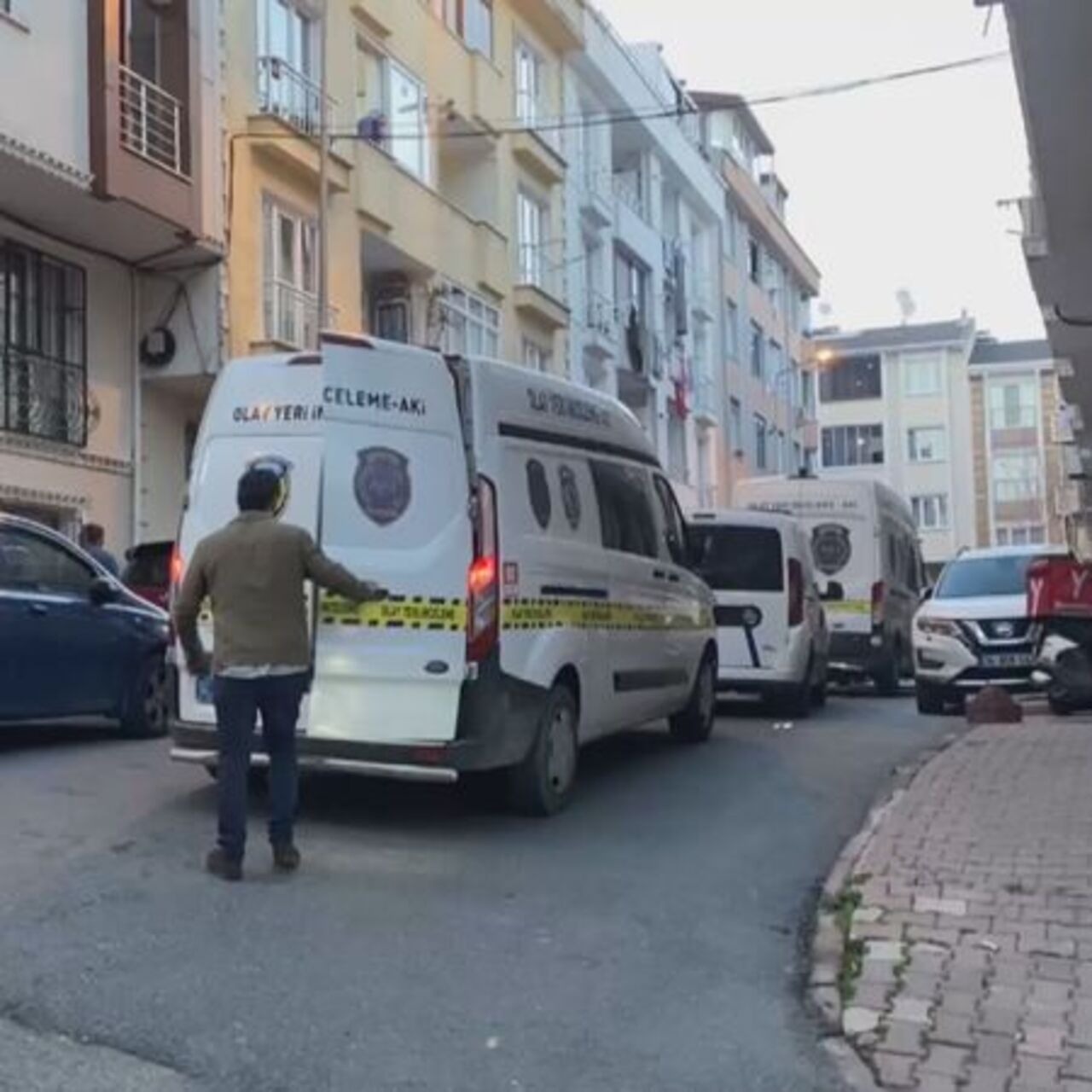 Eski eşini öldürüp intahar etti
