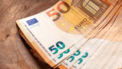 Euro 40 TL'yi gördü