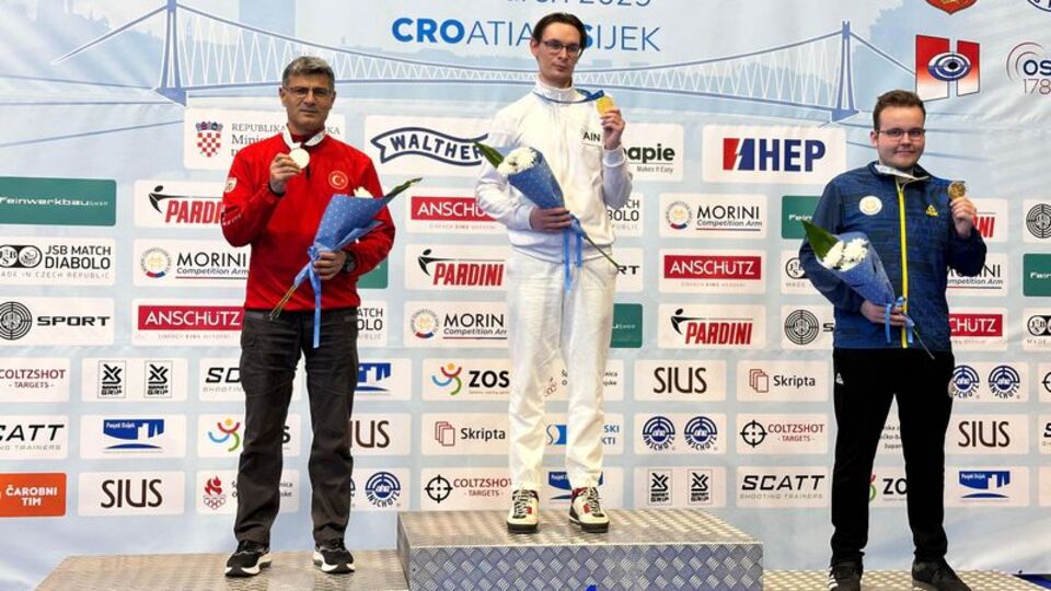 Yusuf Dikeç'ten gümüş madalya!