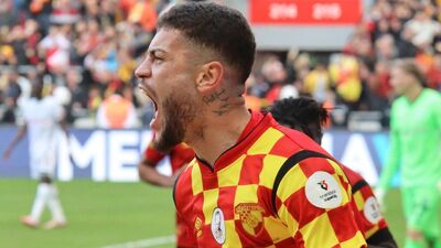 Romulo'nun kafasını Feyenoord karıştırdı!