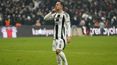 Ortada ibre Amir'e dönüyor