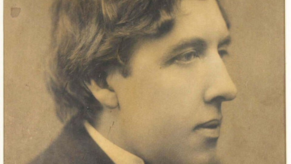 Dorian Gray'in Portresi 'Arka Kapak'ta!