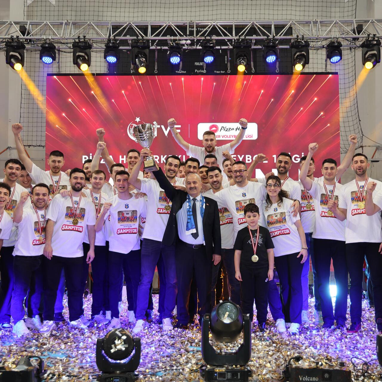 Şampiyon Gebzespor kupasına kavuştu!