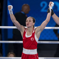 Buse Naz ve Sema çeyrek finalde!