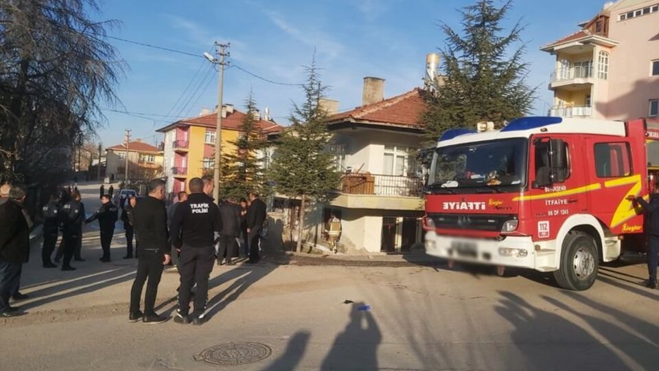 Ankara'da korkutan yangın: Anne ve 3 çocuğu yaralandı