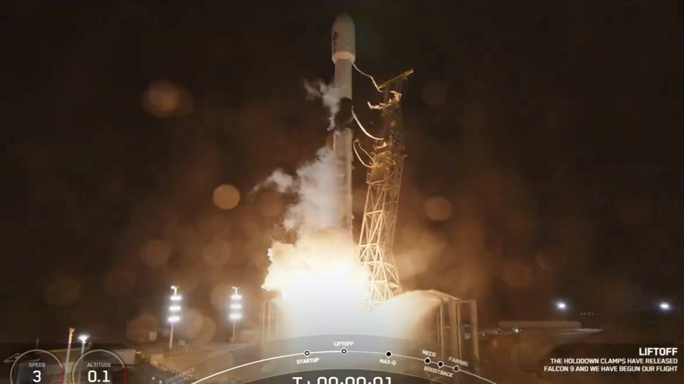 Uzayda mahsur kalan astronotların Dünya'ya dönüşü yine ertelendi