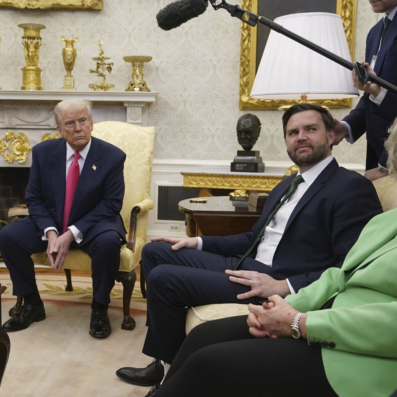 Vance'in çorapları Trump'ın dikkatini dağıttı