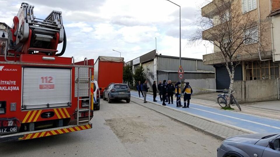 Kötü kokunun geldiği evde ölü bulundu