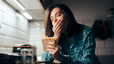 Yeme ba��ml�l��� belirtileri nelerdir? Yeme ba��ml�l��� nas�l tedavi edilir?