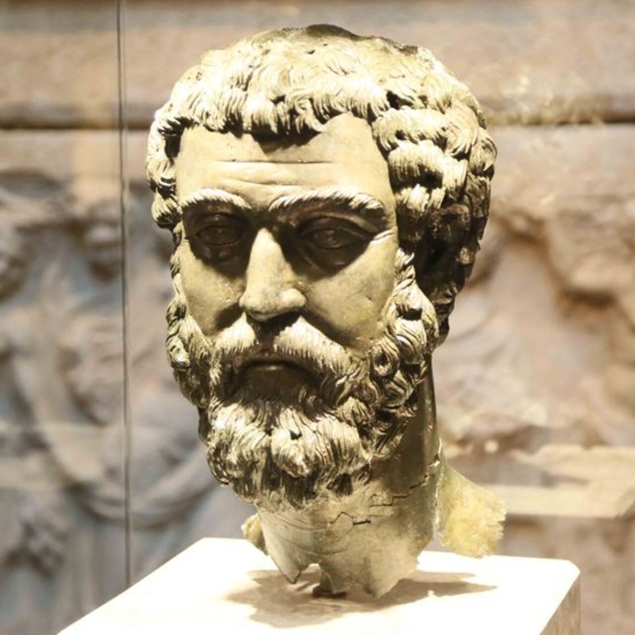 Septimius Severus heykeli, başına kavuştu