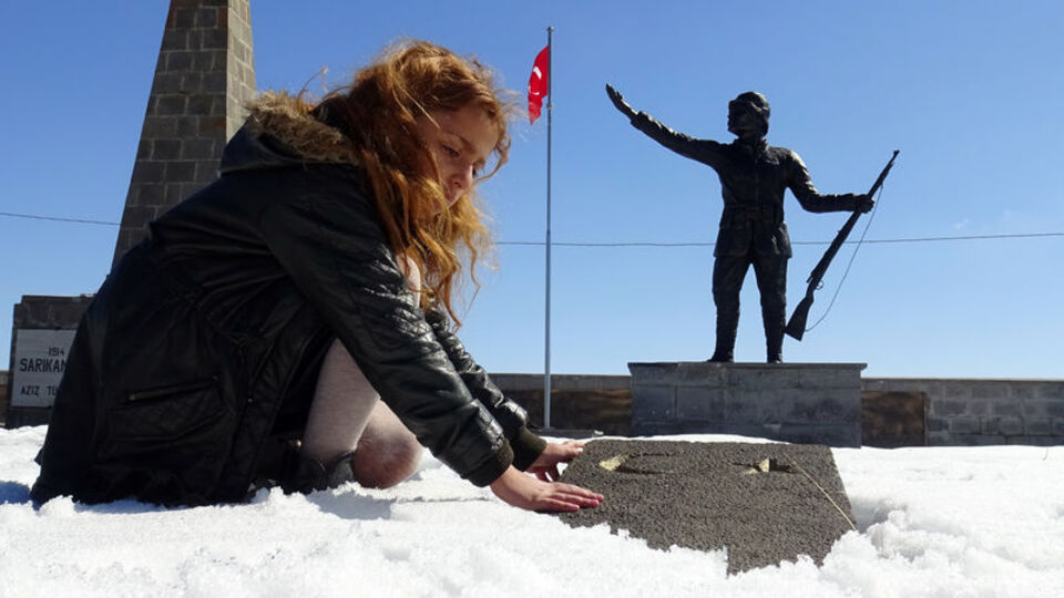Kars'ta "Şehitlere vefa ve tarihi bilinç" gezisi