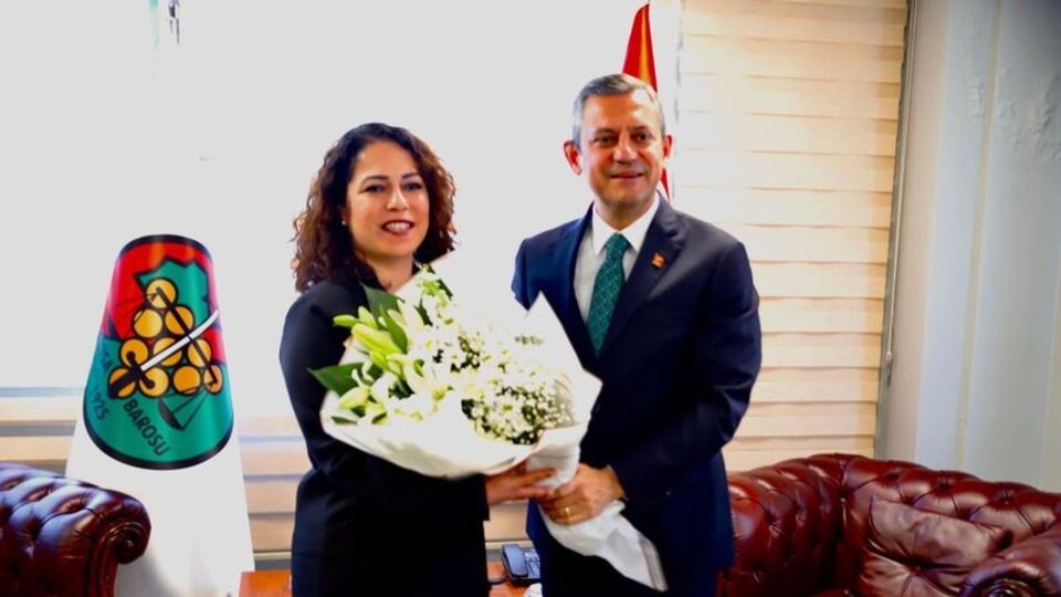 Özgür Özel'den Manisa Barosu'na ziyaret