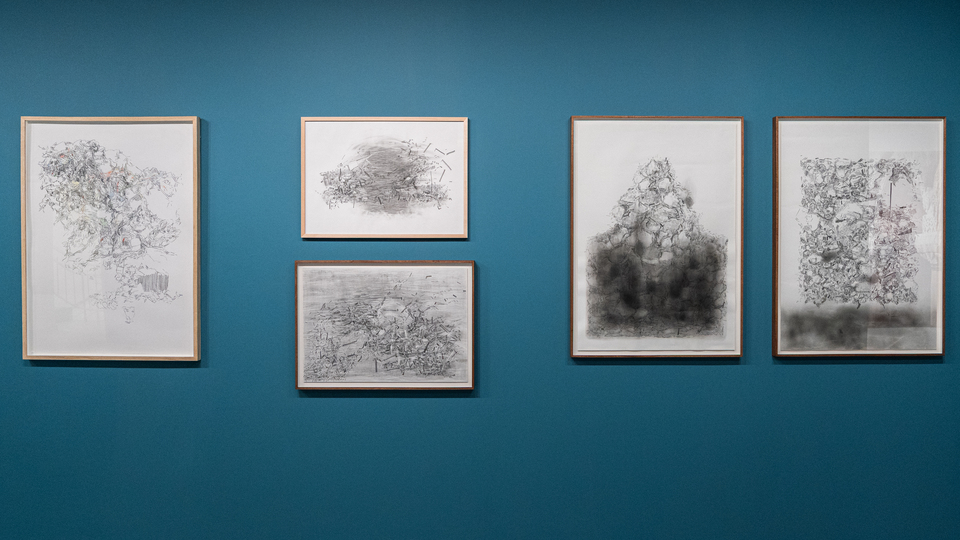 Yeni sergi 'nokta/çizgi/nokta: S.O.S'