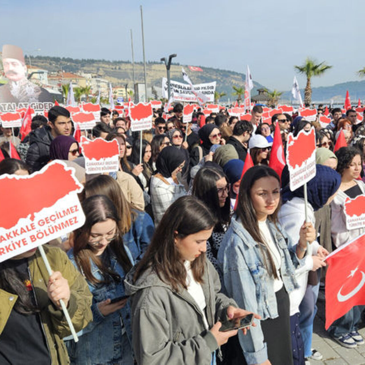 Çanakkale'de "Şehitlere Saygı Mitingi"