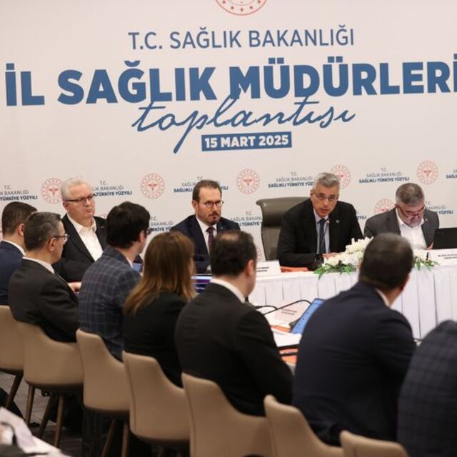 81 ilin sağlık müdürü ile buluştu