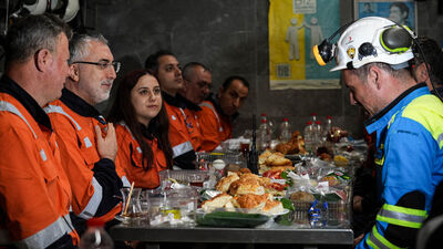 Bakan Işıkhan, maden işçileriyle sahur yaptı