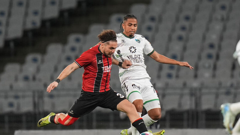 Kırmızı kartlar var kazanan yok!