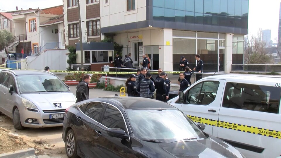 Yerleştirdiği gizli kamera fark edilince patronunu rehin aldı!