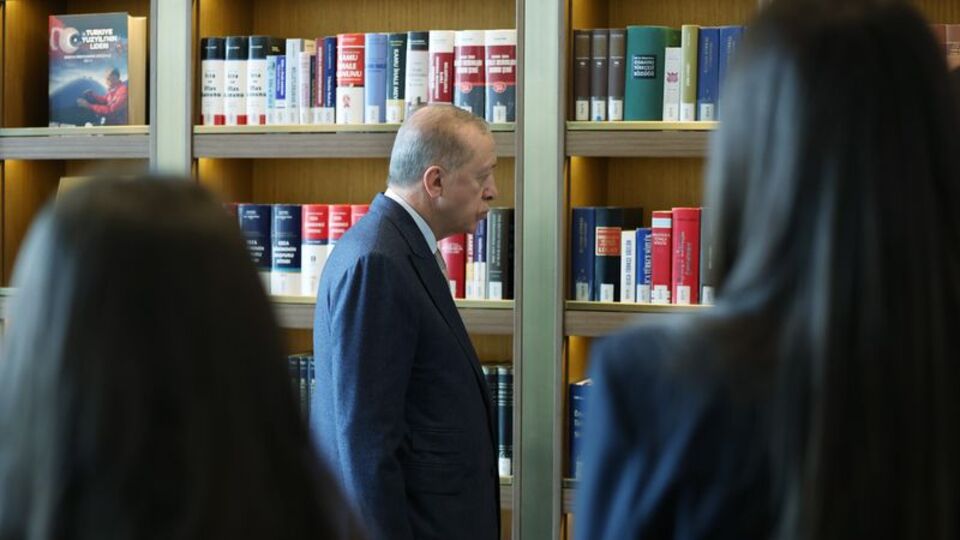 AK Kütüphane'ye ziyaret