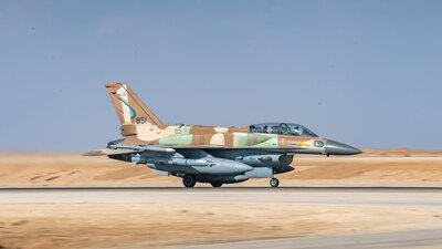 İsrail Lübnan'a saldırdı