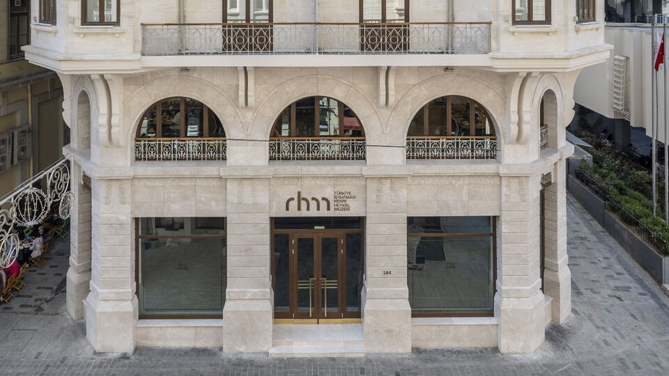 Edebiyat ve sanat tarihi konuşmaları Black Box'ta