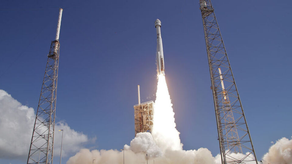 Uzayda mahsur kalan astronotlar Dünya'ya dönüyor