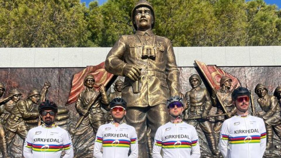 Şehitler anısına Çanakkale'ye pedal çevirdiler