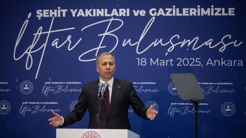 Bakan Yerlikaya şehit yakınları ile iftarda bir araya geldi