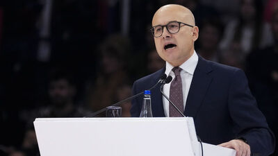 Sırbistan'da başbakan istifa etti