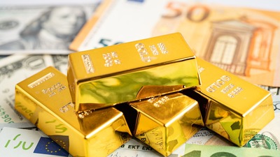 Dolar ve altında rekor, borsada düşüş