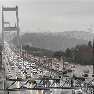 İstanbul'da trafik yoğunluğu yaşanıyor