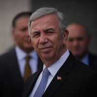 Yavaş: Saraçhane'de duran on binlerle birlikteyim