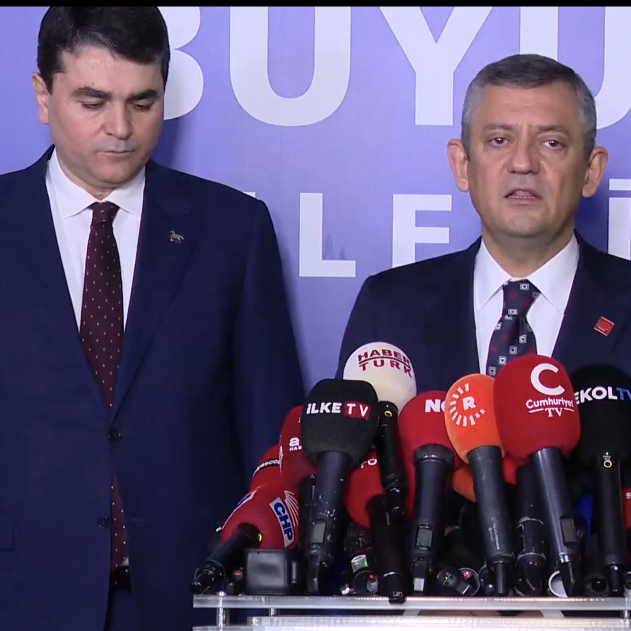 Özel'den partilere Saraçhane çağrısı