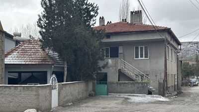 Kan donduran olay! Babasını uyurken katletti!