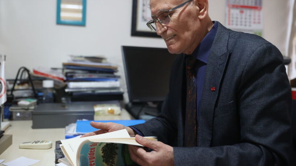 58 yılda yazdığı şiirlerle 7 kitap yayımladı