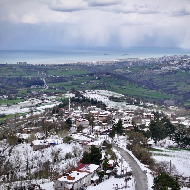 Kocadağ Yaylası'nda ilkbahar ve kış renkleri