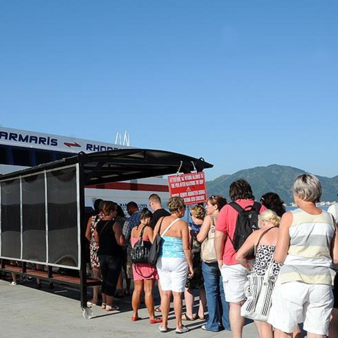 Yunanistan Kapıda Vizeyi Uzatıyor - Turistlere Kolaylık Sağlıyor