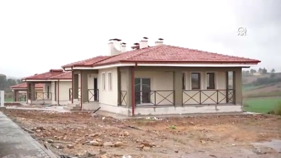 Osmaniye'de 41 köy evi teslim edildi