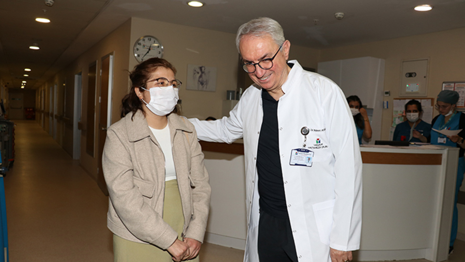 Saat 03.00'te çalan telefon böbrek hastası genç kadının hayatını değiştirdi