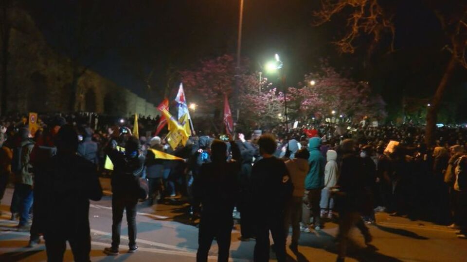 Gösterilere polis müdahalesi