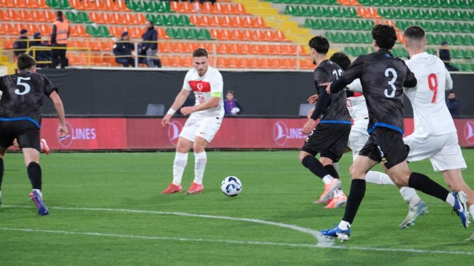 Ümit Milliler, Kosova'yı devirdi!